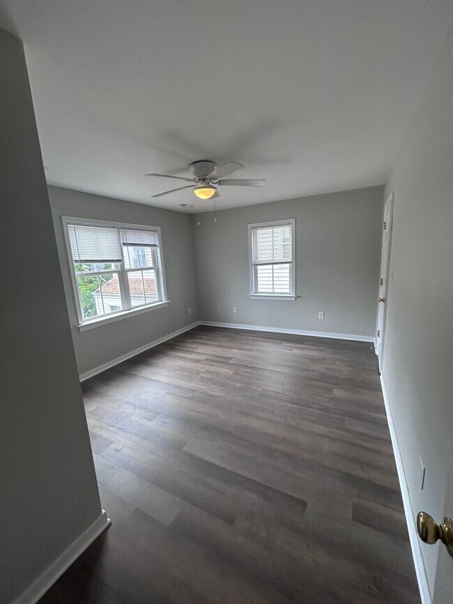 Building Photo - Available Now! | Spacious 4-Bedroom Home | Close to VCU