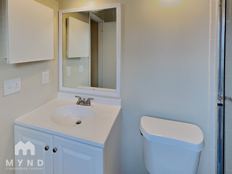 Building Photo - 8150 Tom Sawyer Dr
