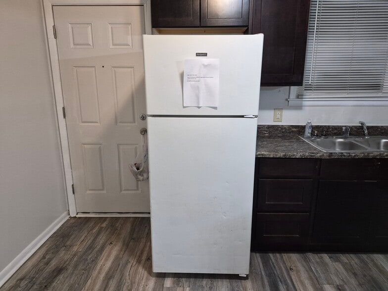 Building Photo - 1717 24th Ave N