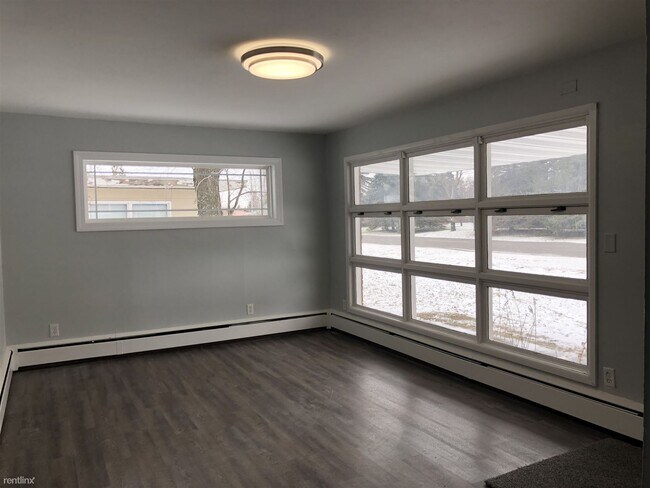 Building Photo - 3 br, 1 bath House - 1630 Hill Ave