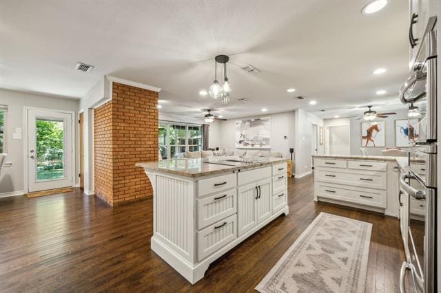 Building Photo - 7340 Wild Valley Dr