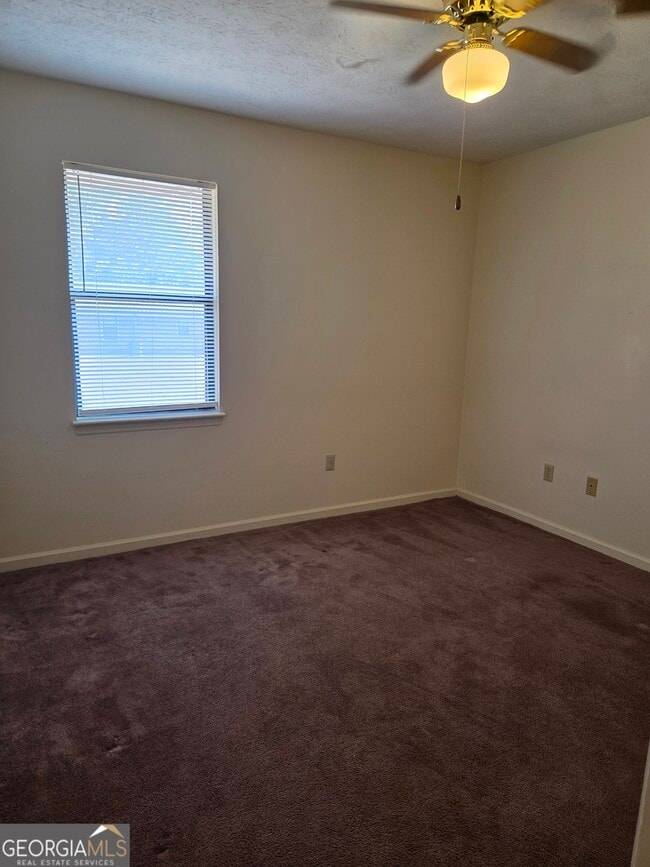 Building Photo - 300 Randolph Dr