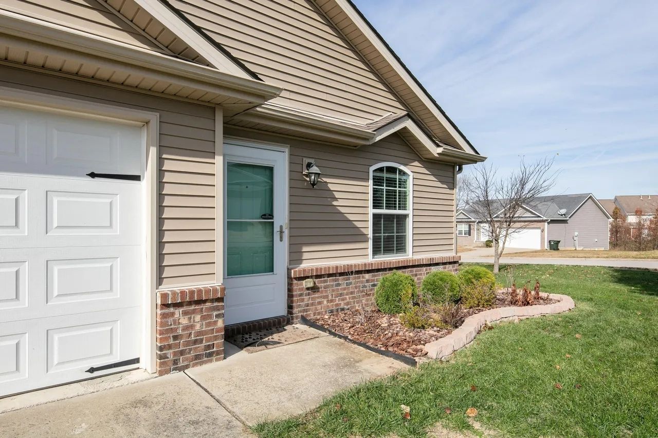 Building Photo - 138 Nathan Hale Dr