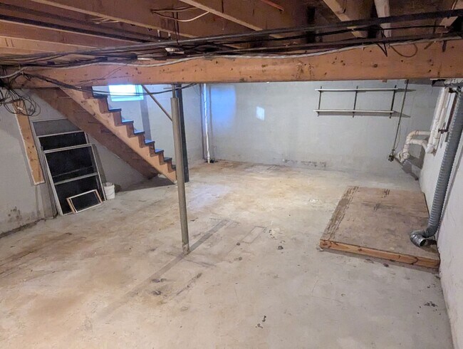 Building Photo - 804 Wildwood Blvd