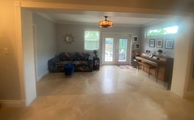 Building Photo - 1616 Adams St