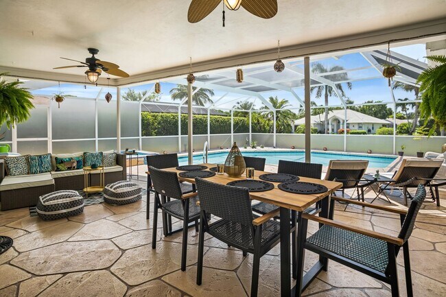 Building Photo - ** VICTORIA PARK ** 4 BED / 2 BATH - POOL ...