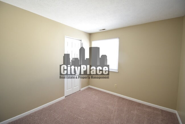 Building Photo - 47 Meadow Ct W