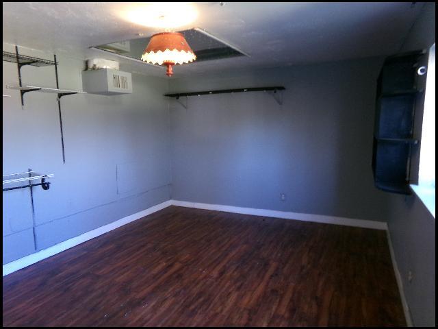 Building Photo - 1504 E 38th St