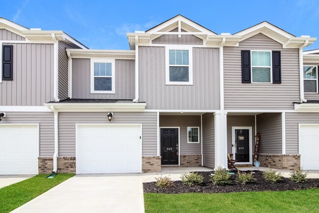 Primary Photo - Beautiful Townhome in Greenville