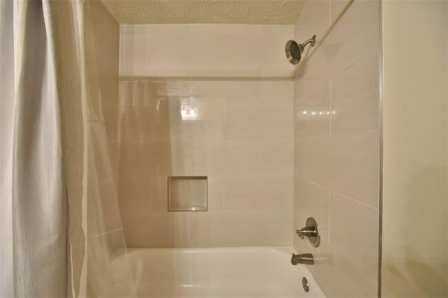 Building Photo - 1282 Keys Lake Dr NE