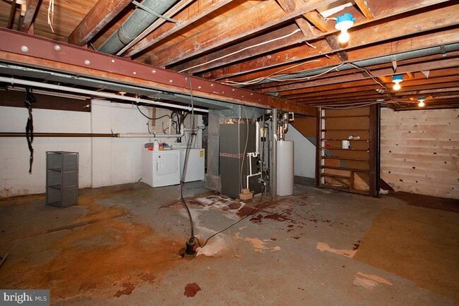 Building Photo - 10 Sherwood Ln