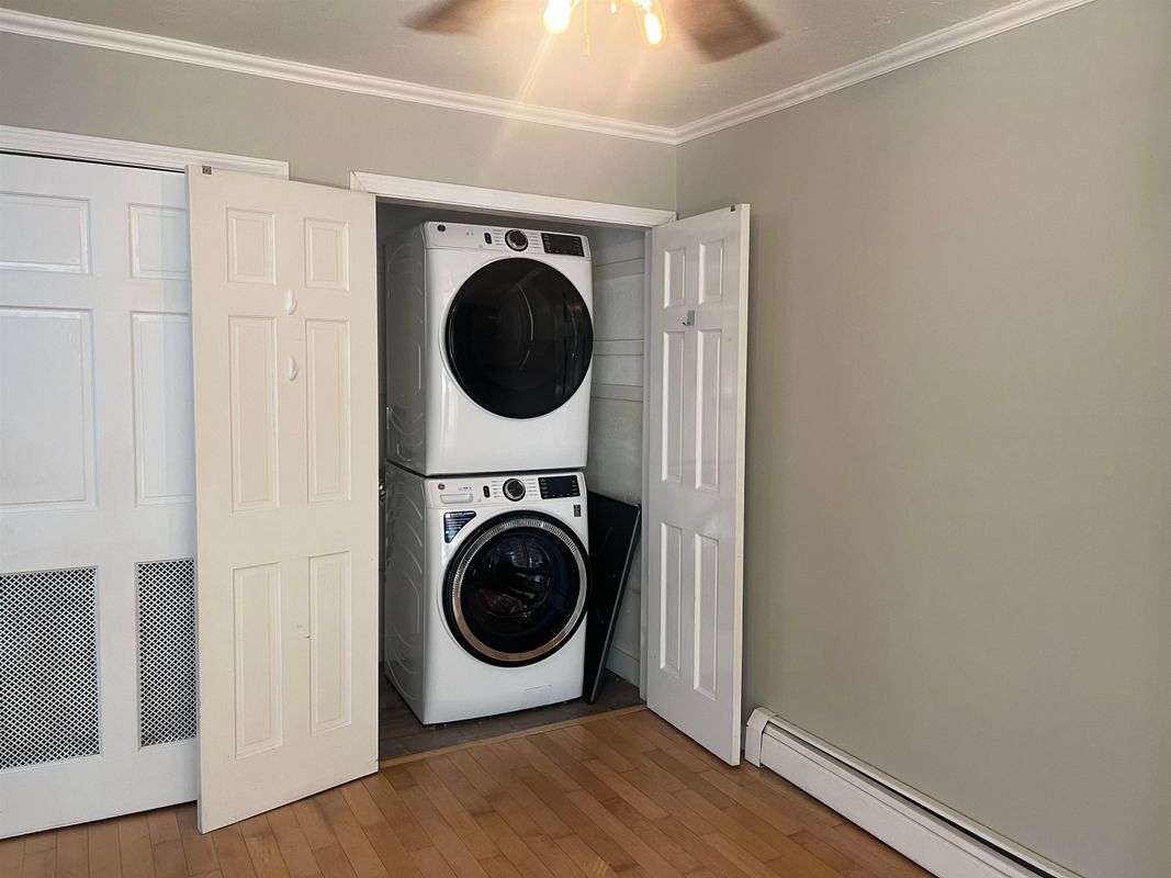 Building Photo - 416 Springbrook