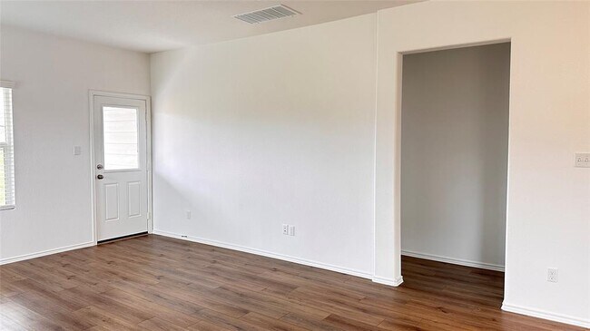 Building Photo - 606 Arnage Dr
