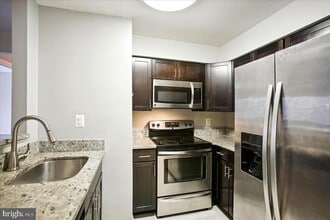 Building Photo - 6939 Mary Caroline Cir