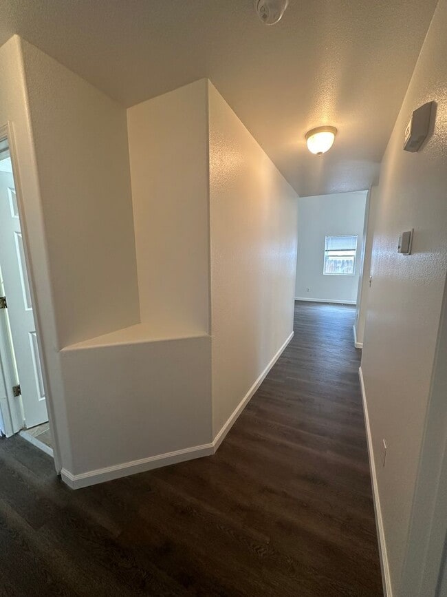 Building Photo - 3 bdr, 2 ba home for rent in Fernley