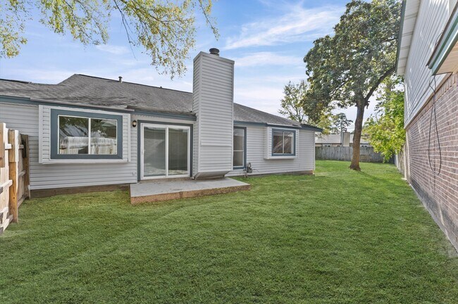 Building Photo - 22935 Sherioaks Ln