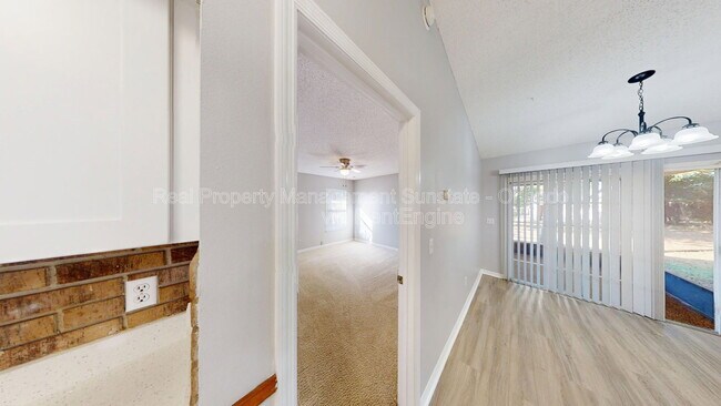 Building Photo - 1740 Whipple Dr