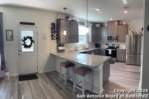 Building Photo - 568 Valley