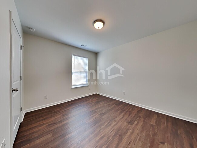 Building Photo - 509 Wayton Cir