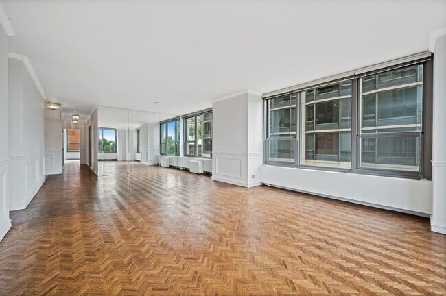 Building Photo - 1550 N Lake Shore Dr