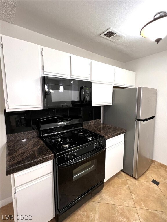 Building Photo - 2200 S Fort Apache Rd