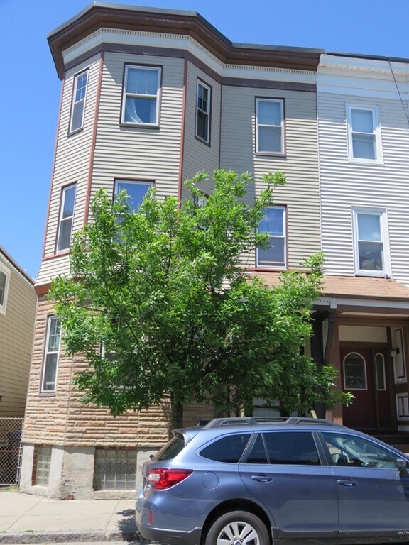 Building Photo - 157 N St