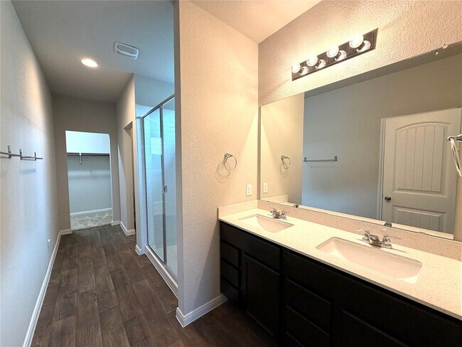 Building Photo - 14017 Macquarie Dr