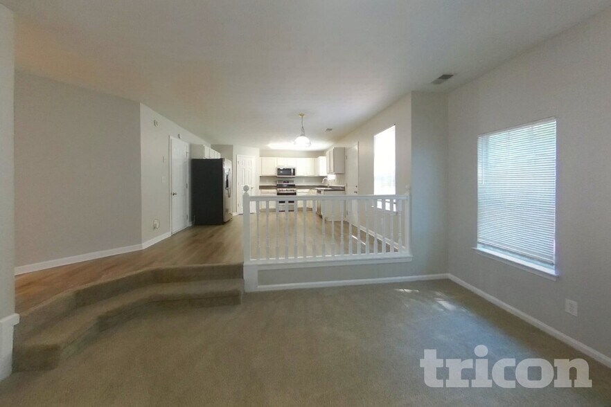 Building Photo - 523 Andrews Dr