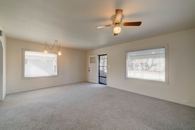 Building Photo - Charming Historic Rental Just Blocks from ...