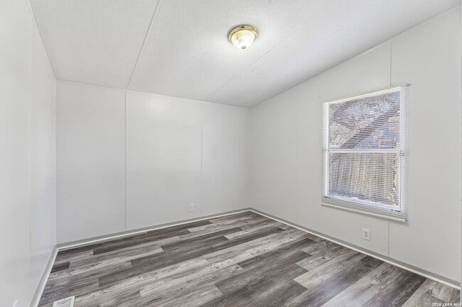 Building Photo - 1238 Qappuella Dr
