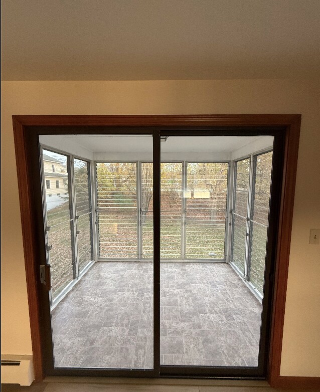 Building Photo - 24 Riverview St