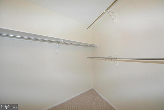 Building Photo - 307 Yoakum Pkwy