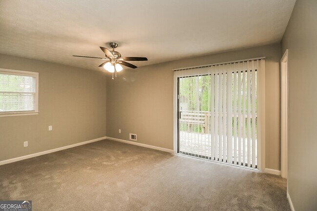 Building Photo - 2709 Austin Ln