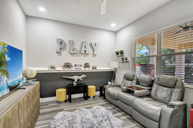 Building Photo - 8952 Cypress Grove Ln