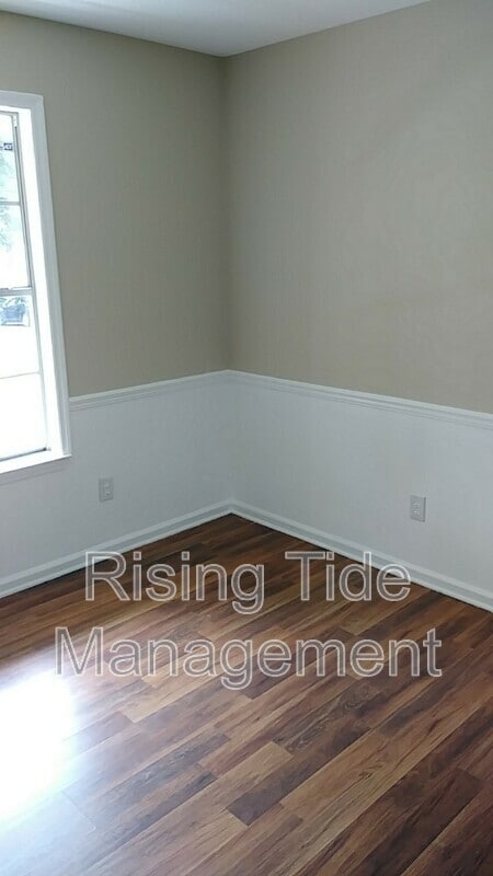 Building Photo - 1048 25th Ave