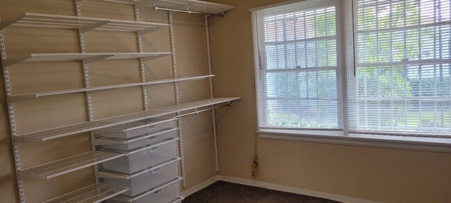 bedroom - 2303 W 80th St