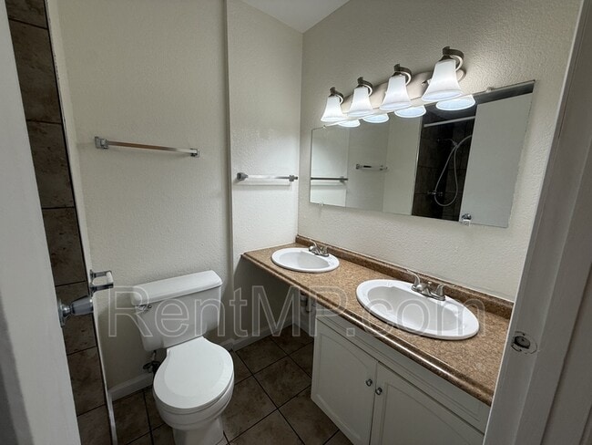 Building Photo - 1825 South Dr