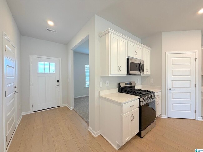 Building Photo - 14707 Mountain Strm Dr