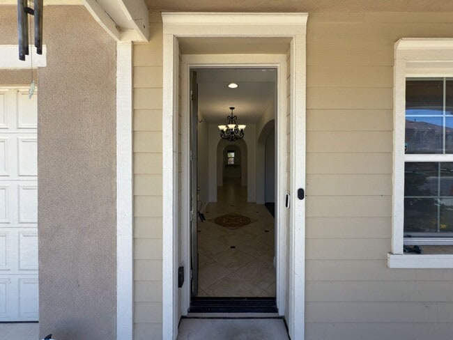 Building Photo - ~Temecula's Wolf Creek Community~ Beautifu...