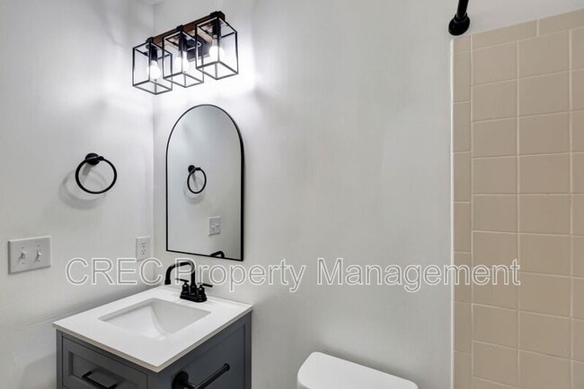 Building Photo - 207 Lynton Ct