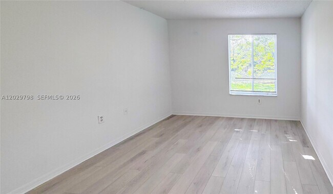 Building Photo - 13060 Vista Isles Dr