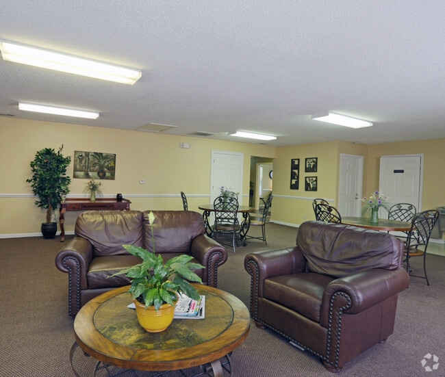 Lobby Photo - Concord Chase