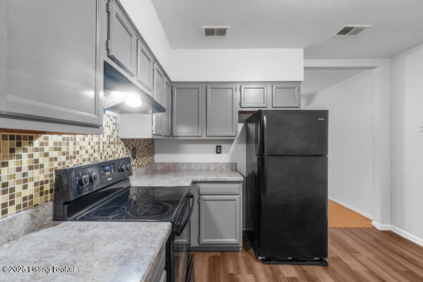 Building Photo - 1704 De Soto Terrace