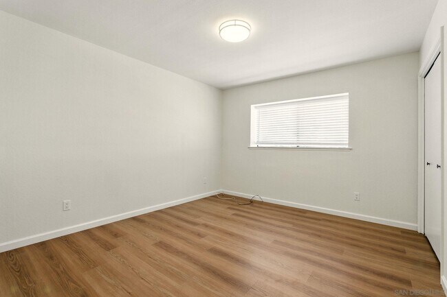 Building Photo - 1312 Shaddick Dr