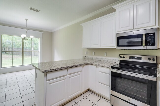 Building Photo - 15033 S White Swan Dr