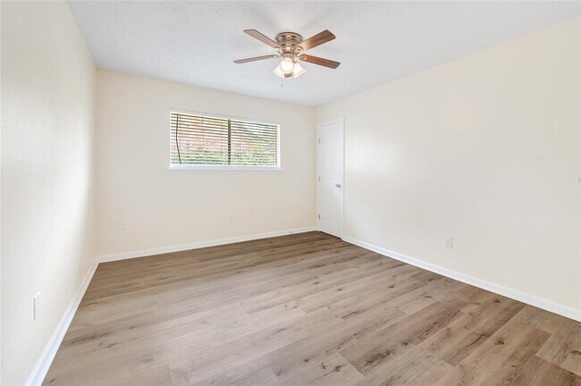 Building Photo - 12726 Westella Dr