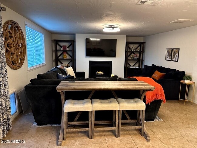 Building Photo - 3428 E Acoma Dr