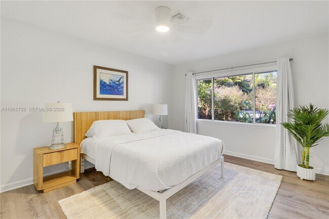 Building Photo - 19655 N Riverside Dr