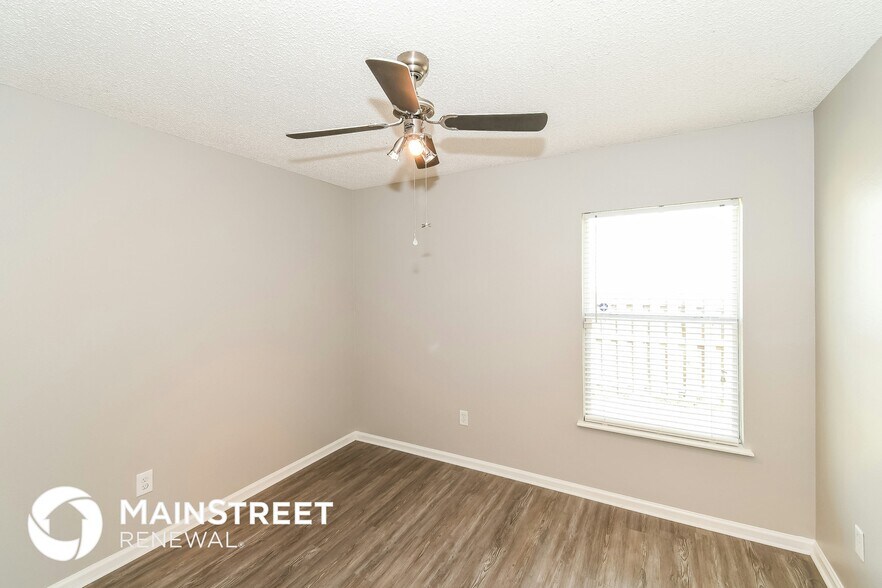 Building Photo - 1228 Spring Creek Ct