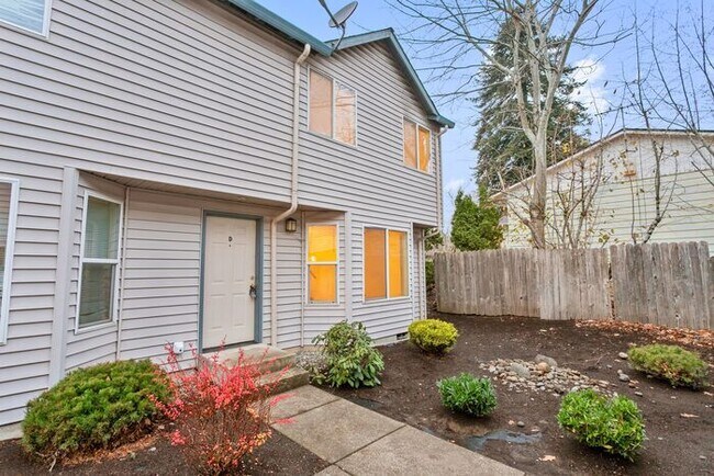 Building Photo - Now Leasing at Jonathan’s Place – Modern C...